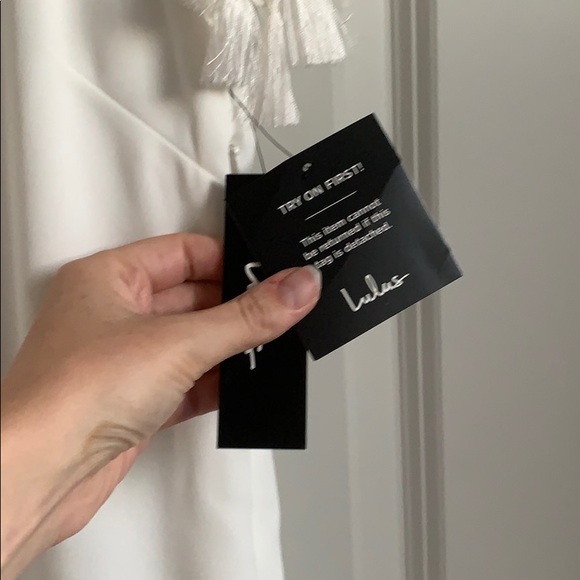 Lulus white shift dress w fringe sleeves. Size XS. - Picture 4 of 4